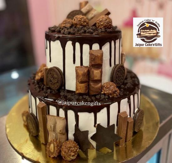 Picture of Double Tier Chocolate Cake Design