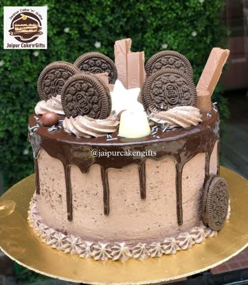 Picture of Chocolate Oreo Cake Design