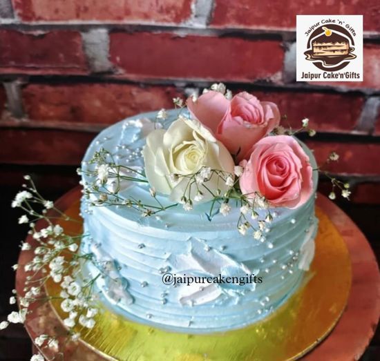 Picture of Blue Shaded with Roses Cake
